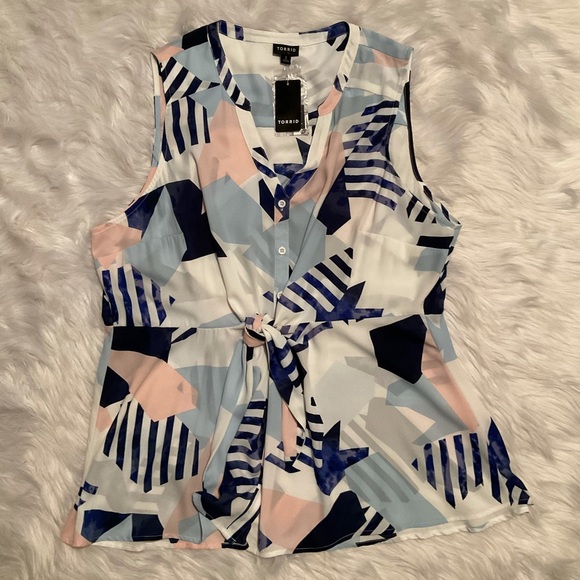 Torrid color block tie front top size 2X - Picture 4 of 7